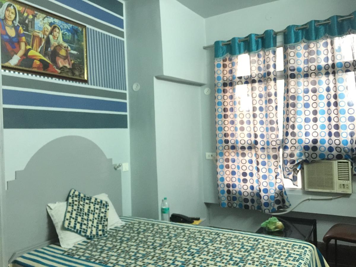Harsh Hotel Suratgarh Quarto foto